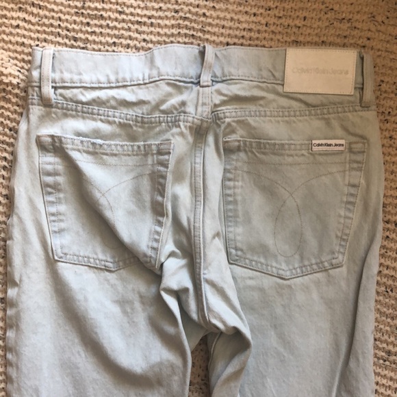 Calvin Klein light wash jeans, Slim straight fit, Button fly, 30x32 - Picture 3 of 4